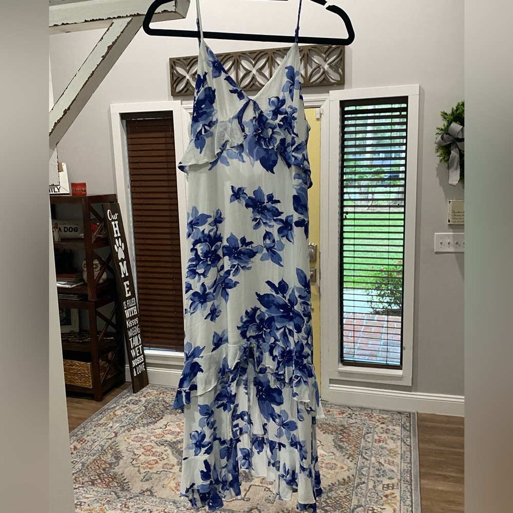 Lulus Strappy Flowery Dress